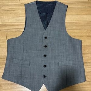 Men’s grey vest
